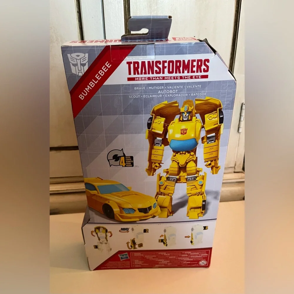 New Hasbro Transformers Authentics Titan Changer 11